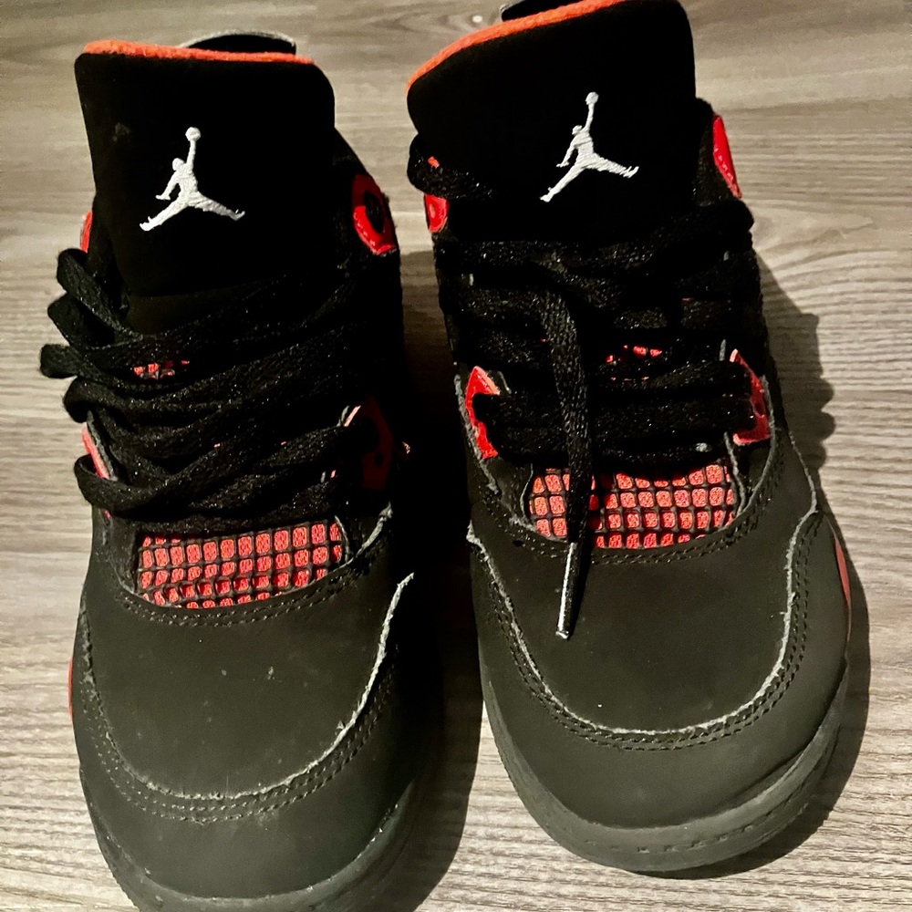 Air Jordan 4 Retro Red Thunder 2.5
